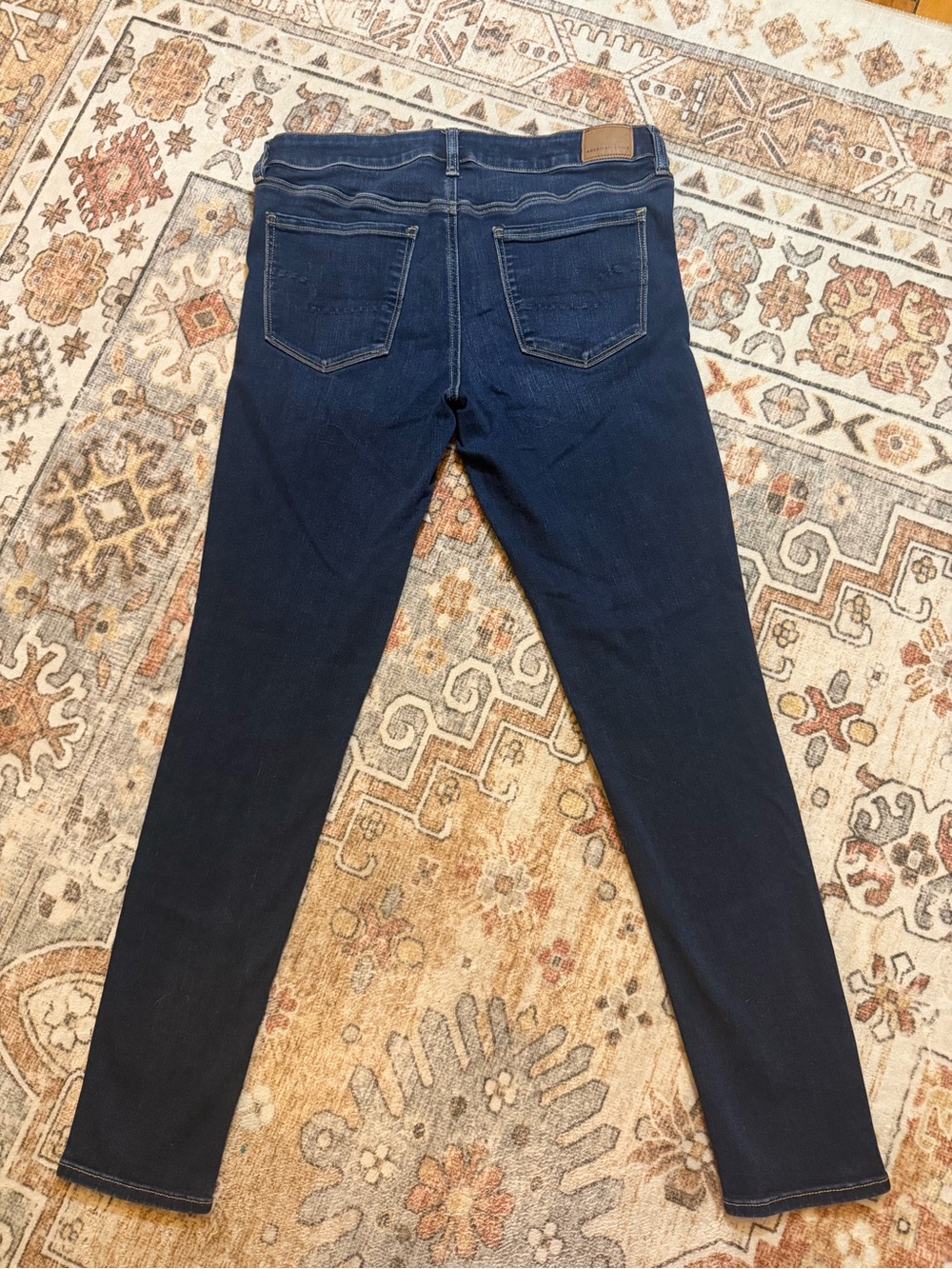 American Eagle Outfitters Women’s Dark Blue High-Rise Jeans - Picture 6 of 8